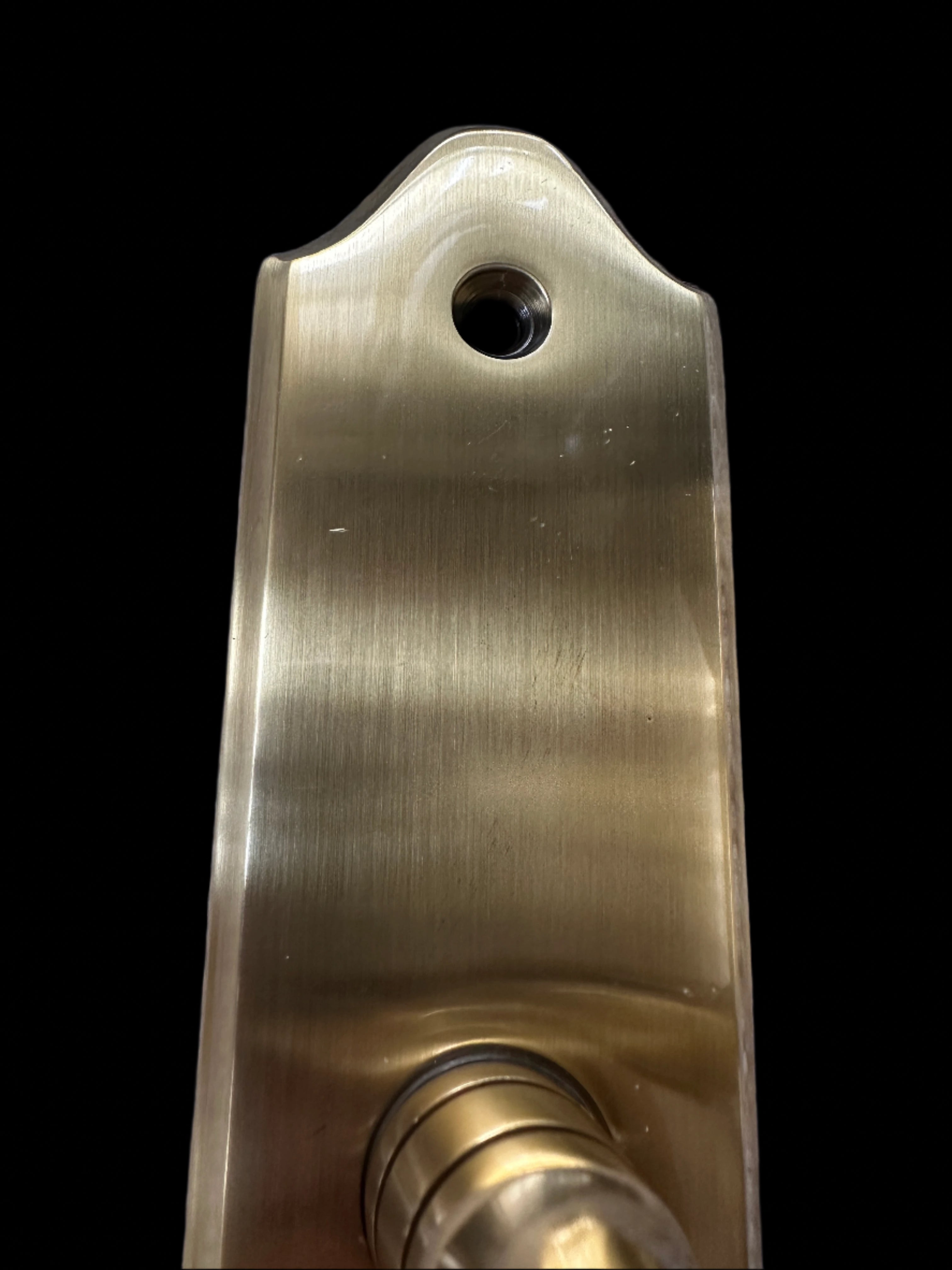 Emtek 1581US7 Left Handle Classic Brass Door Configuration 5 Keyed Entry Multi Point Trim Lever Set with European Cylinder Below Handle - READ