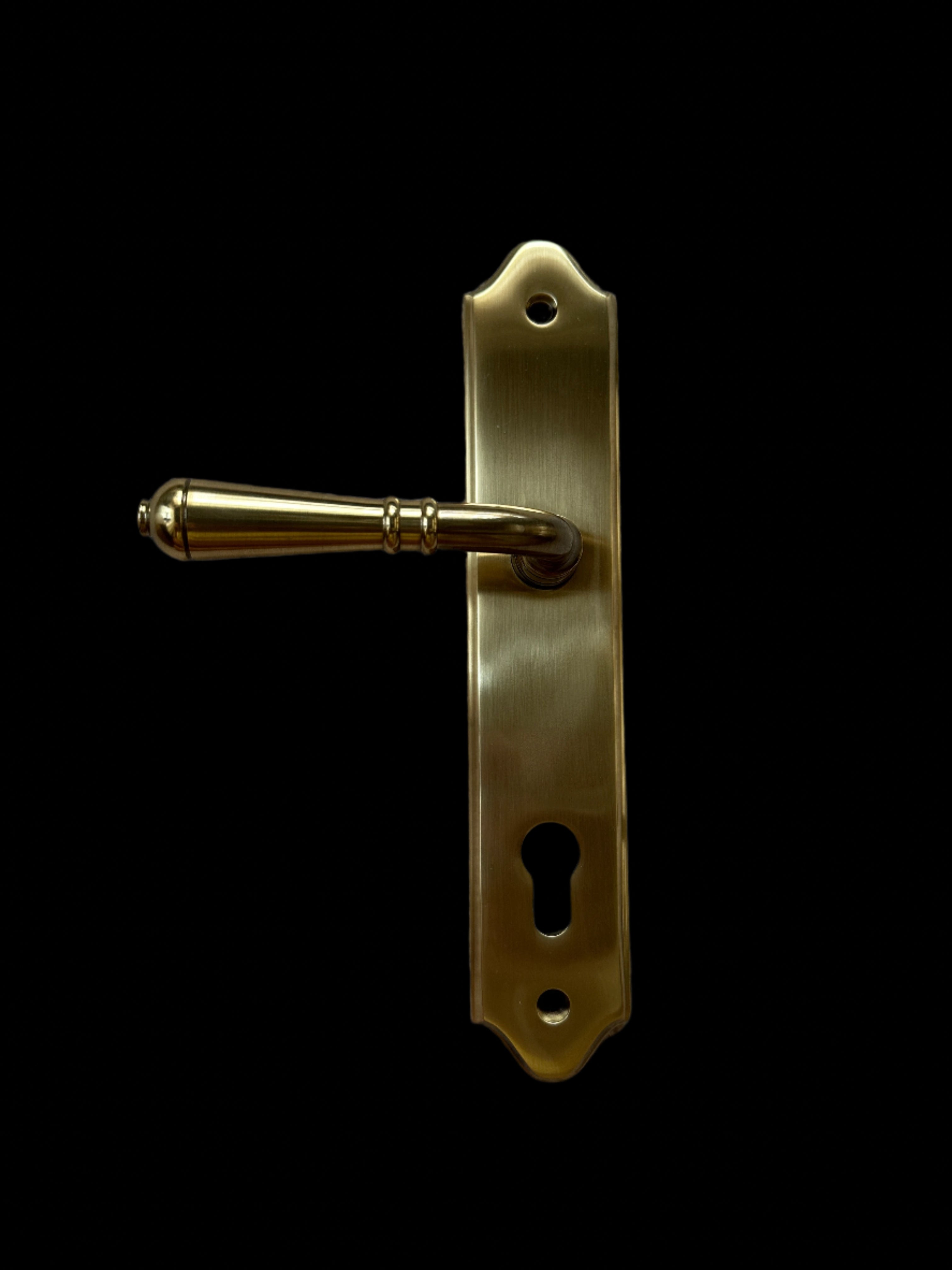 Emtek 1581US7 Right Handle Classic Brass Door Configuration 5 Keyed Entry Multi Point Trim Lever Set with European Cylinder Below Handle - READ|